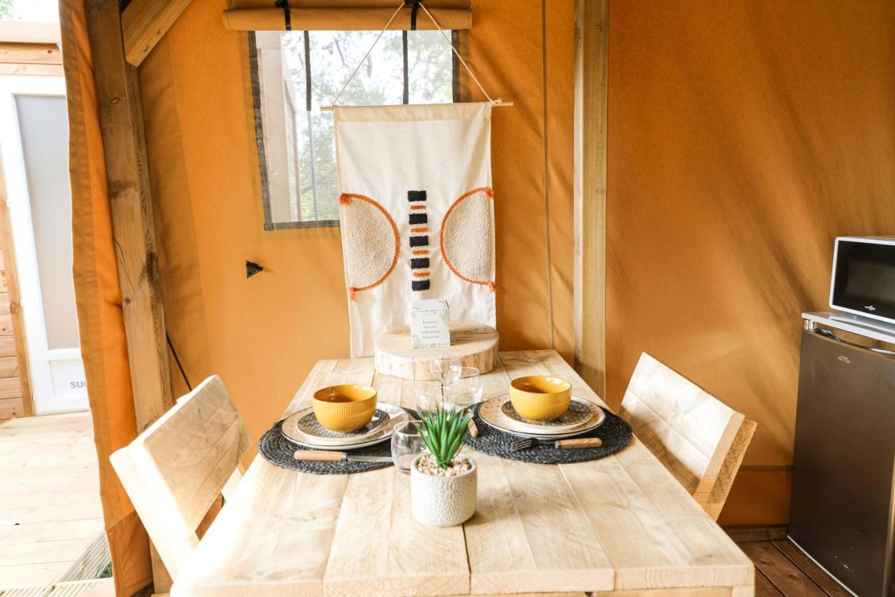 Camping Site De Gorge Vent Fréjus Екстериор снимка